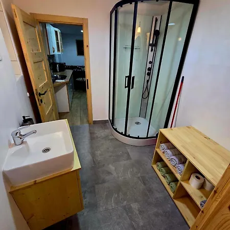 Apartma Pr'komarjo 別荘 *