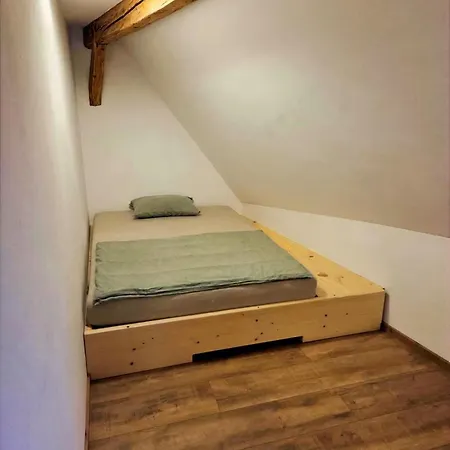 別荘 Apartma Pr'komarjo